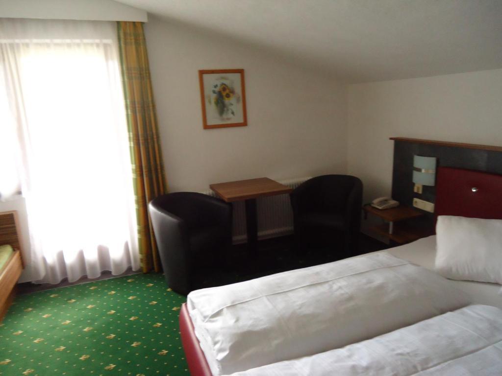 Hotel Dorfgasthof Schlösslstube Stuhlfelden Zimmer foto