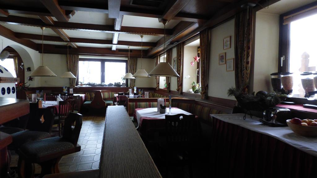 Hotel Dorfgasthof Schlösslstube Stuhlfelden Exterior foto